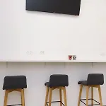 Gravitas *