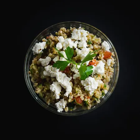 Gravitas بيت شباب