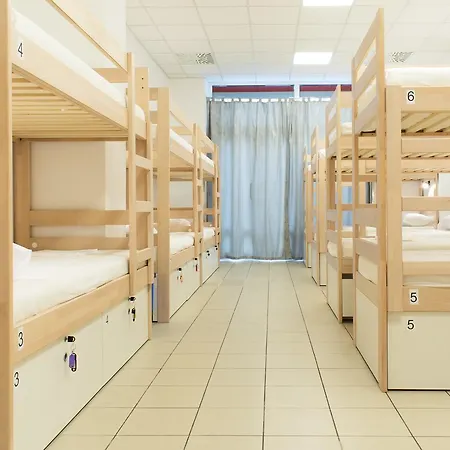 Hostel Gravitas *